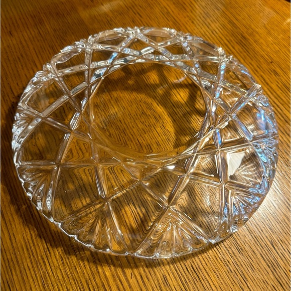 Mikasa Roxborough Hostess Serving Plate / Shallow Bowl 12.5” - Picture 8 of 8